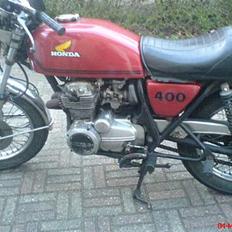 Honda CB 400 F