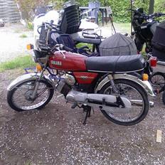 Yamaha yb 100 deluxe