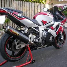 Yamaha YZF R6 - Solgt