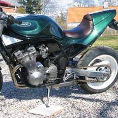 Suzuki Bandit 884