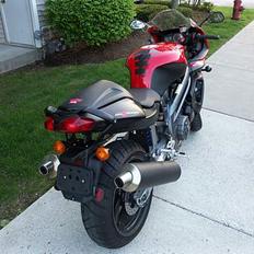 Aprilia SL1000 R (Falco)