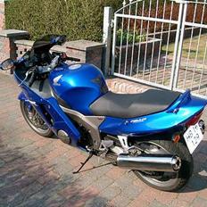 Honda CBR 1100 XX -- SOLGT