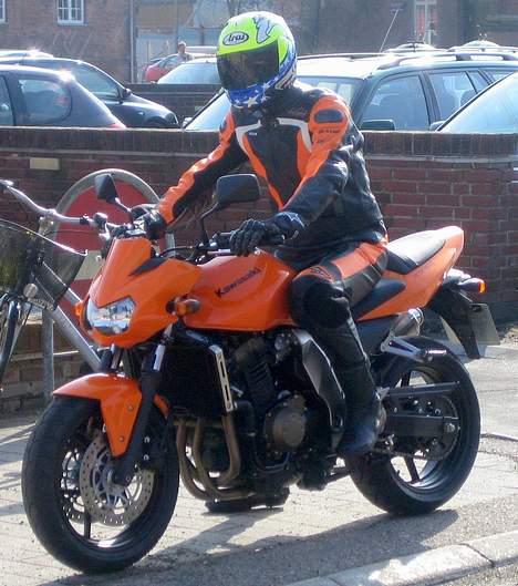 Kawasaki Z750 *SOLGT* - Billede af den nye dragt handsker og støvler....den flyvende appelsin :) billede 13