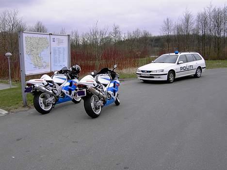 Suzuki TL 1000 R Solgt billede 4