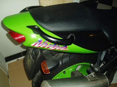 Kawasaki zx6r  - Og her er der så plads til "eksra-udstyret" (Damen!!) billede 4