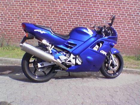 Honda CBR 600 F2 [SOLGT] - Eneste billede hvor farven passer :-D billede 1
