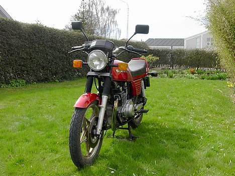 Suzuki GS 450 Twin <solgt> - Front/venstre billede 13