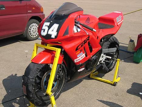 Honda CBR 600  - Knutstorp 1/8 2006 billede 1