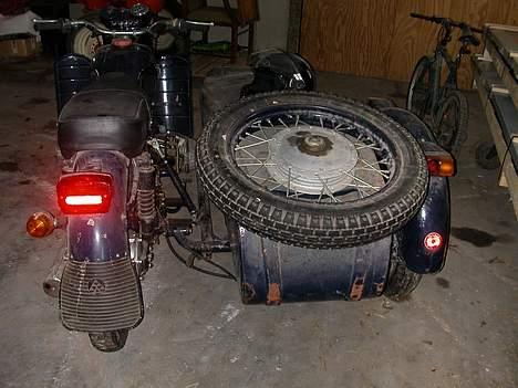 Dnepr MT10 - Som i kan se er der igen plader på billede 5