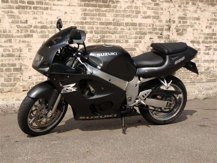 Suzuki GSX-R 600 (SOLGT) billede 2