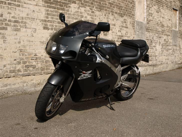 Suzuki GSX-R 600 (SOLGT) billede 6