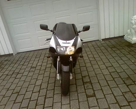 Suzuki GSXR 600 (SOLGT) billede 2