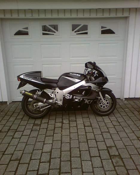 Suzuki GSXR 600 (SOLGT) billede 3