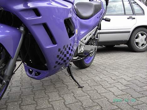 Suzuki GSX 750F solgt billede 4