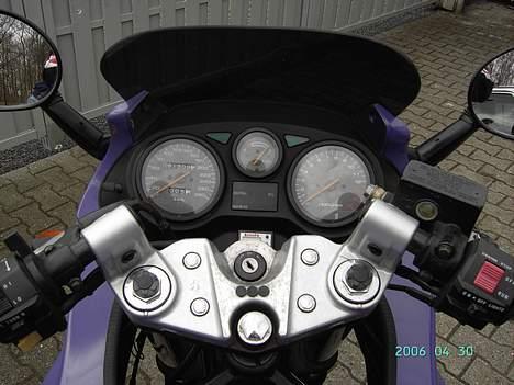 Suzuki GSX 750F solgt billede 6