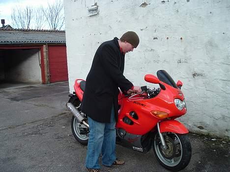 Suzuki GSX 600 F "solgt" billede 4