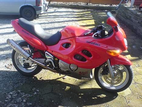 Suzuki GSX 600 F "solgt" billede 5