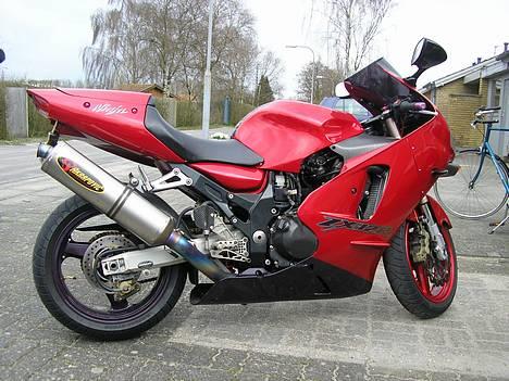 Kawasaki ZX12R billede 1