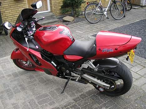 Kawasaki ZX12R billede 8