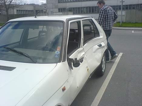 Kawasaki Z1000 J. 1150.  (SOLGT) - Sådan går det hvis man skifter til sommer dæk for tideligt! ´Min Gamle Skoda forand Kolding sygehus av av   billede 7