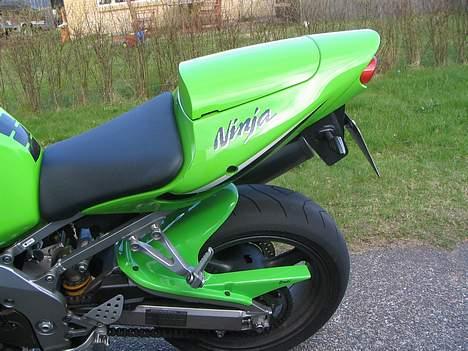 Kawasaki ZX-9R (Solgt) billede 6