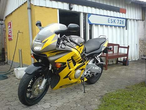 Honda cbr 600 F3 billede 1