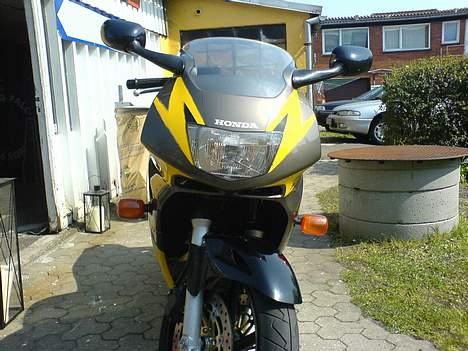 Honda cbr 600 F3 billede 2