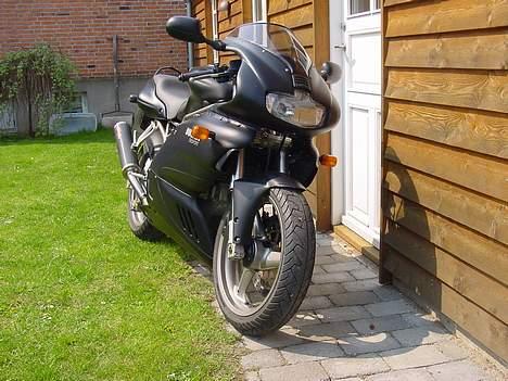 Ducati 750 Sport i.e billede 2