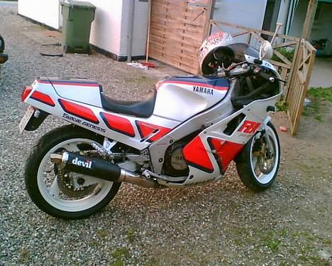 Yamaha FZR 1000  solgt billede 1