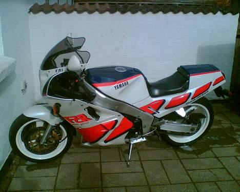 Yamaha FZR 1000  solgt billede 2