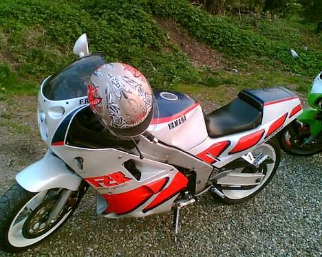 Yamaha FZR 1000  solgt billede 9