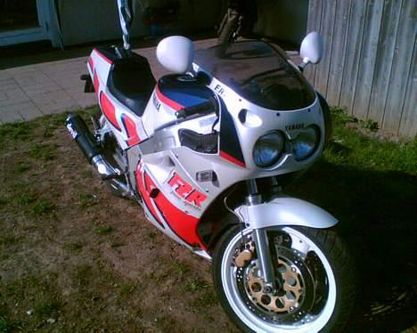 Yamaha FZR 1000  solgt billede 10