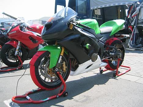Kawasaki ZX-6R 636 billede 2