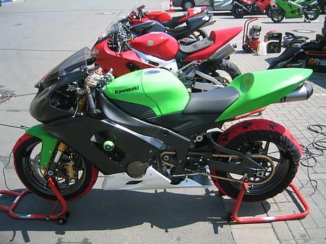 Kawasaki ZX-6R 636 billede 3