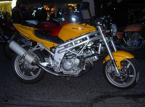 Hyosung GT 650 billede 1