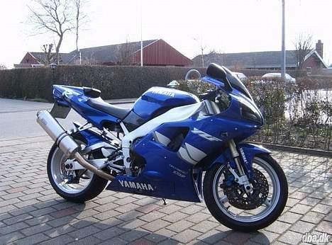 Yamaha r1 - sådan ser den ud billede 1