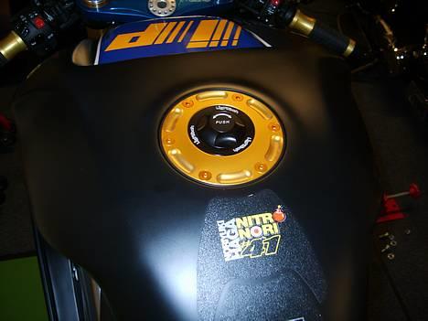 Aprilia Haga SBK Replica RSV1000R - Quick release tank dæksel billede 12