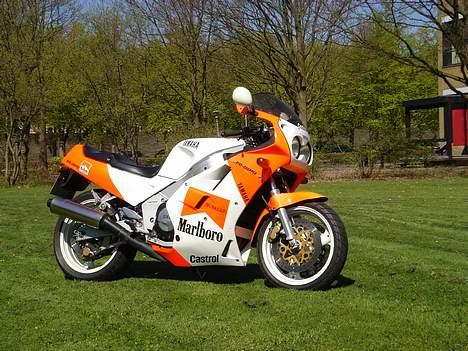 Yamaha FZR750R billede 10