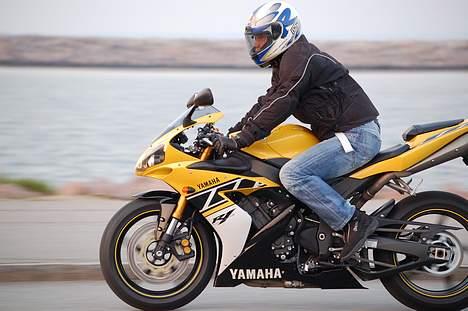 Yamaha YZF R1 billede 6