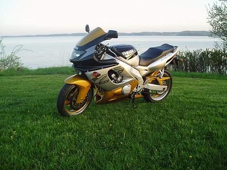 Yamaha YZF 600 R ( SOLGT ) billede 14