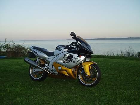 Yamaha YZF 600 R ( SOLGT ) billede 16