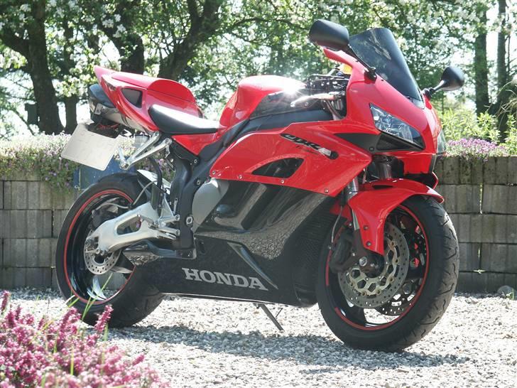 Honda CBR1000RR *SOLGT!!* billede 1