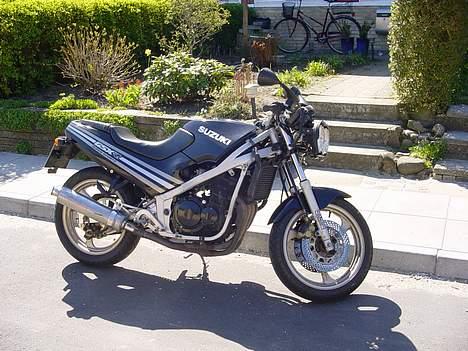 Suzuki GSX-R  *solgt* - Ja vi dyrker lige det nøgne look for en tid, lidt streetracer over den ik*G* billede 13