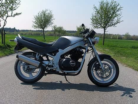 Suzuki GS500E (Sæby) [Solgt] billede 4