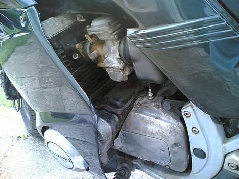 Suzuki GSX 750 ES - Plads til polering billede 5