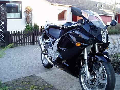 Hyosung GT 650 R SOLGT - Den første dag billede 1