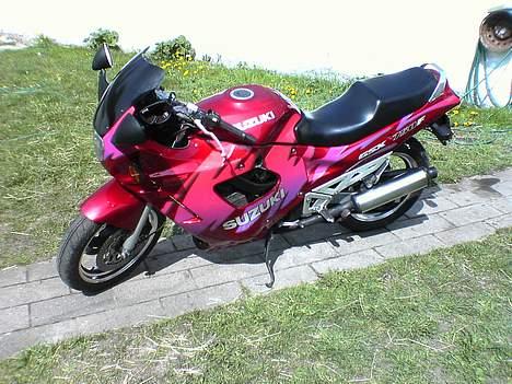 Suzuki gsx750f billede 3