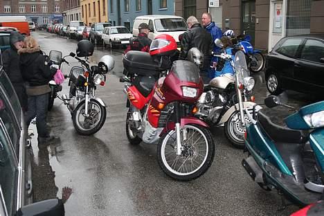 Suzuki gsx 250E billede 2