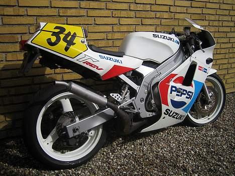 Suzuki RGV 250 Gamma billede 1