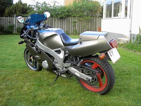 Yamaha FZR 600 *SOLGT* billede 5